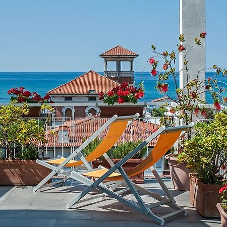 Hotel Scandinavia Marina di Massa Kültér fotó